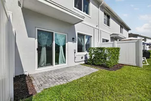 608 NE Waters Edge Ln, Port Saint Lucie, FL 34983 - Photo 39