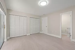 11099 NW 7th St, Miami, FL 33172 - Photo 25