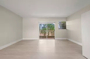 11099 NW 7th St, Miami, FL 33172 - Photo 11