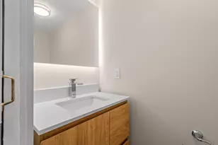 11099 NW 7th St, Miami, FL 33172 - Photo 19