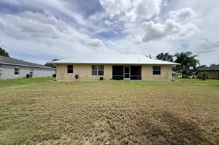 937 SW South Globe Ave, Port Saint Lucie, FL 34953 - Photo 3