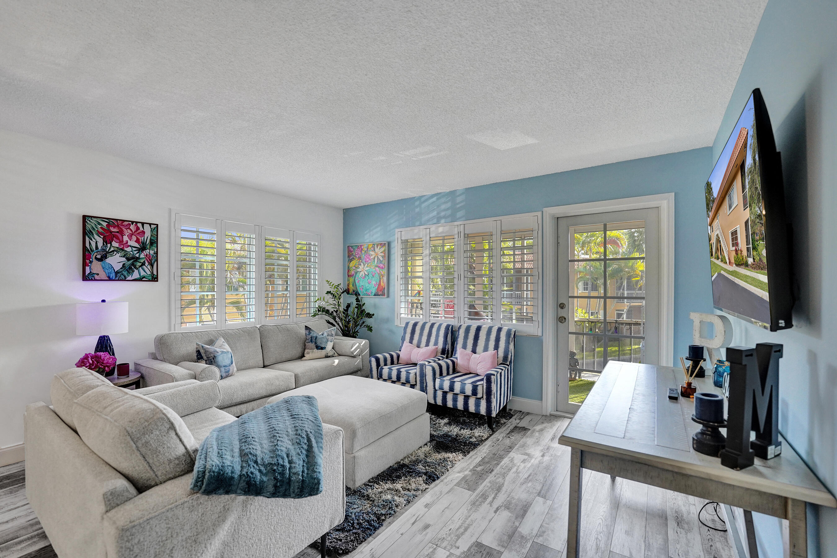 1930 NE 2nd Ave #216L main architectural view
