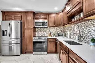 9256 Sabal Ridge Circle, Boca Raton, FL 33428 - Photo 3
