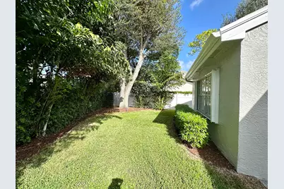 1000 Lake Breeze Drive, Wellington, FL 33414 - Photo 23