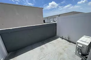 215 SW 16th, Fort Lauderdale, FL 33315 - Photo 3