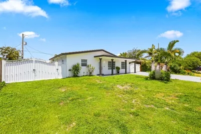 2649 Cedarcrest Road, West Palm Beach, FL 33415 - Photo 3
