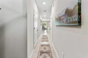 329 SE Halifax Ln, Stuart, FL 34994 - Photo 9