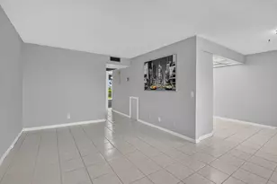 4022 Hythe B, Boca Raton, FL 33434 - Photo 9