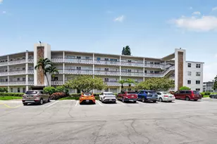4022 Hythe B, Boca Raton, FL 33434 - Photo 3