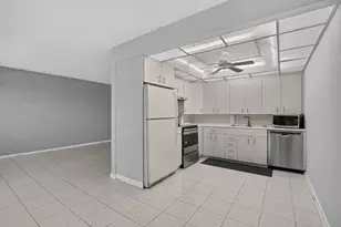 4022 Hythe B, Boca Raton, FL 33434 - Photo 11