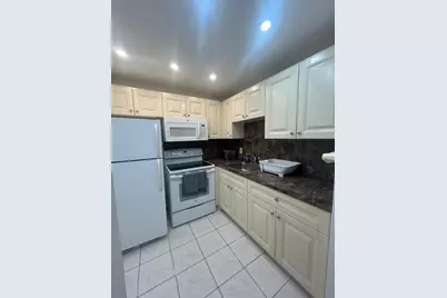 138 Markham G, Deerfield Beach, FL 33442 - Photo 5