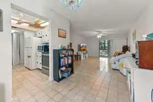 22 Golfs Edge D, West Palm Beach, FL 33417 - Photo 7