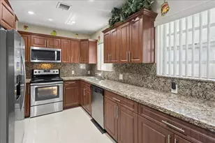 1313 NW 13th Ct, Fort Lauderdale, FL 33311 - Photo 15