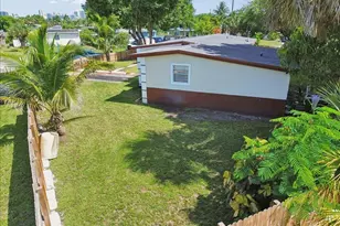 1313 NW 13th Ct, Fort Lauderdale, FL 33311 - Photo 3