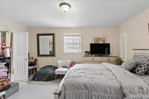1313 NW 13th Ct, Fort Lauderdale, FL 33311 - Photo 7