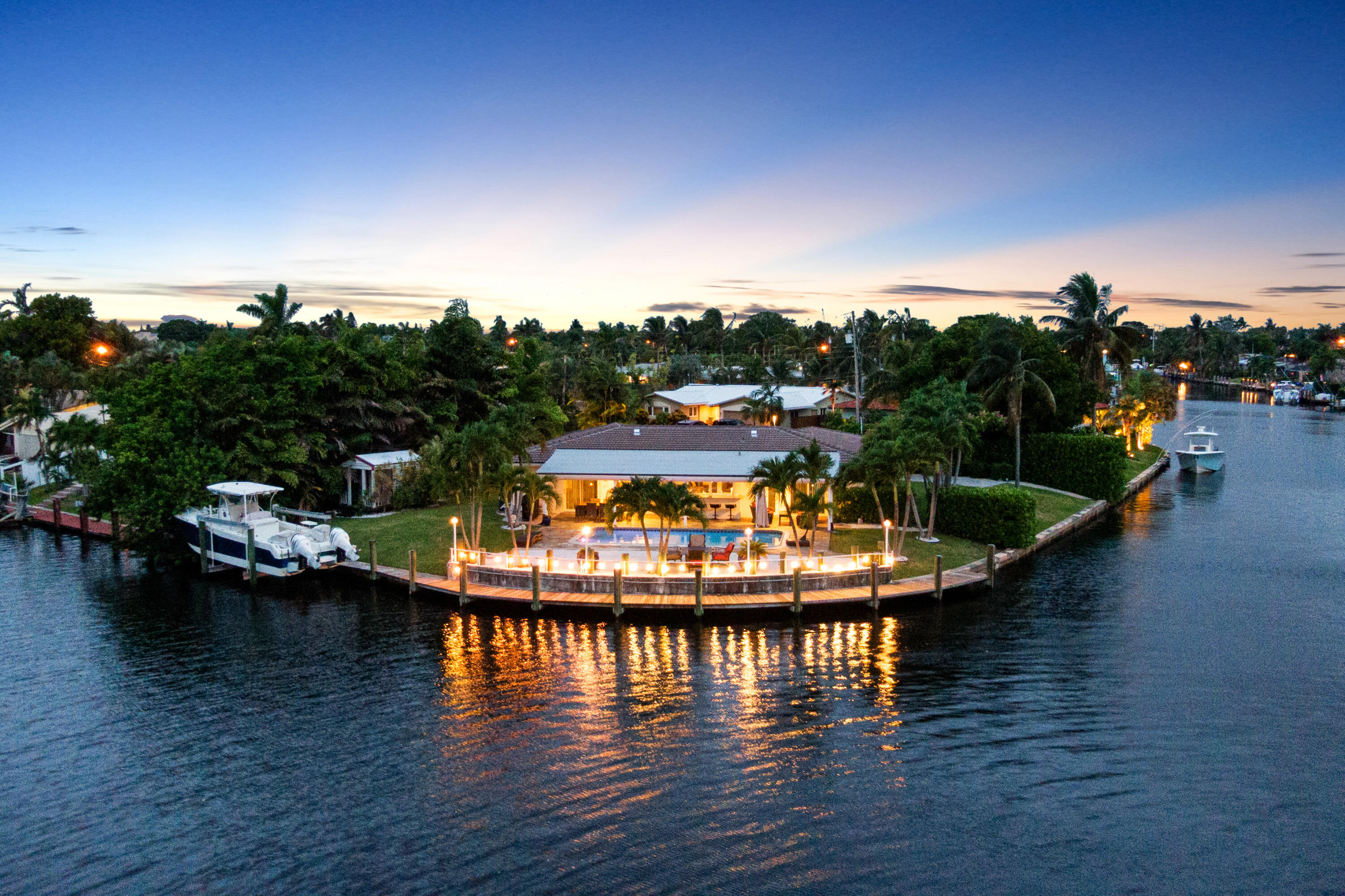 981 SE 10th Ct - 981 SE 10th Ct, Pompano Beach, FL 33060 Luxury Property | Jose Angel Pina