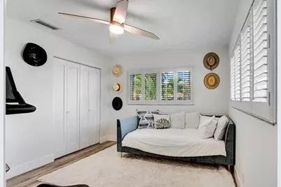 722 SW 28th Avenue, Boynton Beach, FL 33435 - Photo 23