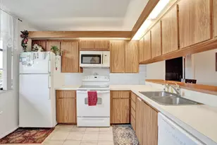 1524 Whitehall Dr, Davie, FL 33324 - Photo 5