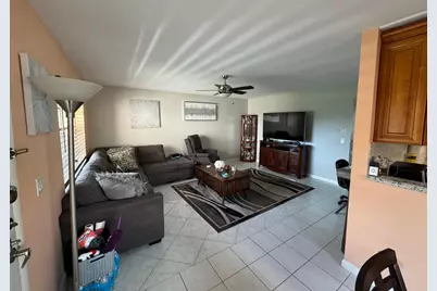 669 Burgundy N, Delray Beach, FL 33484 - Photo 3