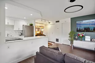 306 NE 1st Ave, Boynton Beach, FL 33435 - Photo 1