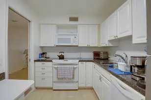 4230 Deste Ct, Lake Worth, FL 33467 - Photo 9