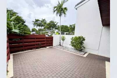 3094 Bermwood Lane #237, Hollywood, FL 33021 - Photo 3