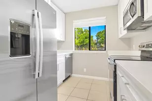400 Nottingham Cir, Greenacres, FL 33463 - Photo 5