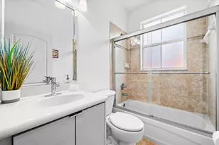 11491 NW 82nd Terrace NW, Doral, FL 33178 - Photo 13