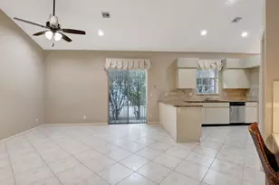 11081 Springbrook Cir, Boynton Beach, FL 33437 - Photo 21