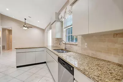 11081 Springbrook Circle, Boynton Beach, FL 33437 - Photo 17