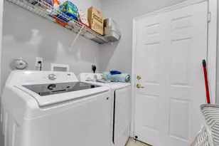 1723 NW 78th Way, Pembroke Pines, FL 33024 - Photo 33