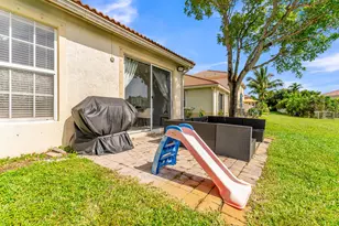 1723 NW 78th Way, Pembroke Pines, FL 33024 - Photo 35
