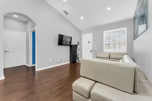 1723 NW 78th Way, Pembroke Pines, FL 33024 - Photo 27