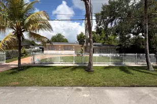 7500 SW 98th Ct, Miami, FL 33173 - Photo 1