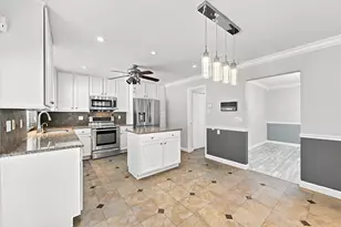 5831 NW 56th Pl, Tamarac, FL 33319 - Photo 13