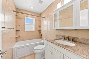 5831 NW 56th Pl, Tamarac, FL 33319 - Photo 25