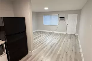 720 NE 7th St, Hallandale Beach, FL 33009 - Photo 5
