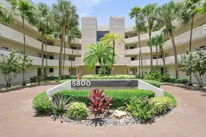 5800 Camino Del Sol #102, Boca Raton, FL 33433 - Photo 1