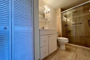 213 Wellington L, West Palm Beach, FL 33417 - Photo 11