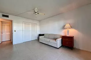 213 Wellington L, West Palm Beach, FL 33417 - Photo 9