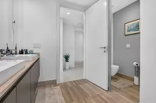 3250 NE 188th St, Aventura, FL 33180 - Photo 33