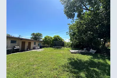 10741 SW 150th Terrace, Miami, FL 33176 - Photo 5