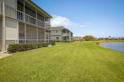 308 Saxony G, Delray Beach, FL 33446 - Photo 27