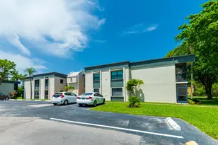 225 SE 10th St, Deerfield Beach, FL 33441 - Photo 1