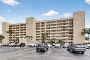 6866 Huntington Ln, Delray Beach, FL 33446 - Photo 1