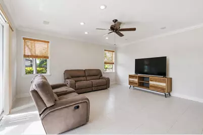 517 SE 7th Avenue, Deerfield Beach, FL 33441 - Photo 7