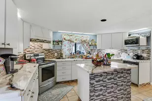 2937 SE Darien Rd, Port Saint Lucie, FL 34952 - Photo 5