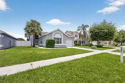 3871 Circle Lake Drive, West Palm Beach, FL 33417 - Photo 3