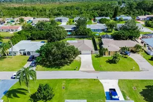 471 SE Lamon Ln, Port Saint Lucie, FL 34983 - Photo 31