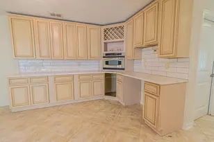 471 SE Lamon Ln, Port Saint Lucie, FL 34983 - Photo 7